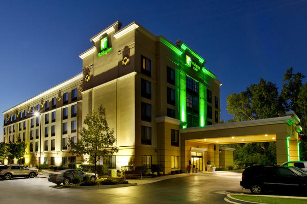 Images Holiday Inn & Suites Ann Arbor Univ. Michigan Area, an IHG Hotel
