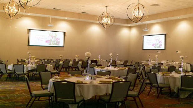 Images Holiday Inn Mishawaka - Conference Center by IHG