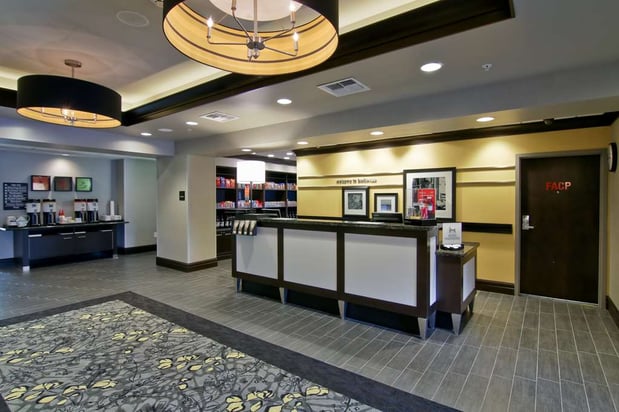 Images Hampton Inn & Suites Bellevue Downtown-Seattle