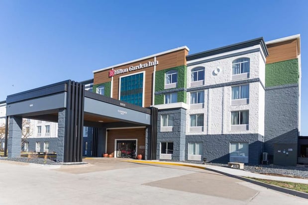 Images Hilton Garden Inn Des Moines Airport
