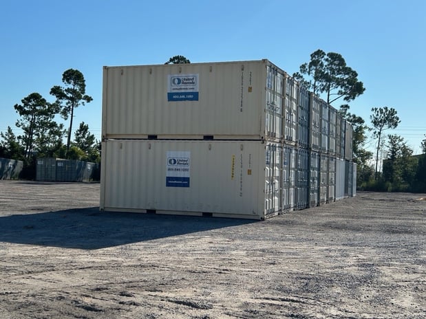 Images United Rentals - Storage Containers and Mobile Offices