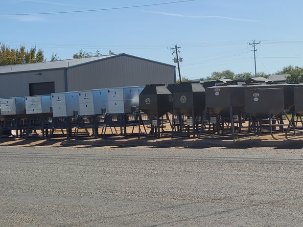 Images Llano Feed & Supply