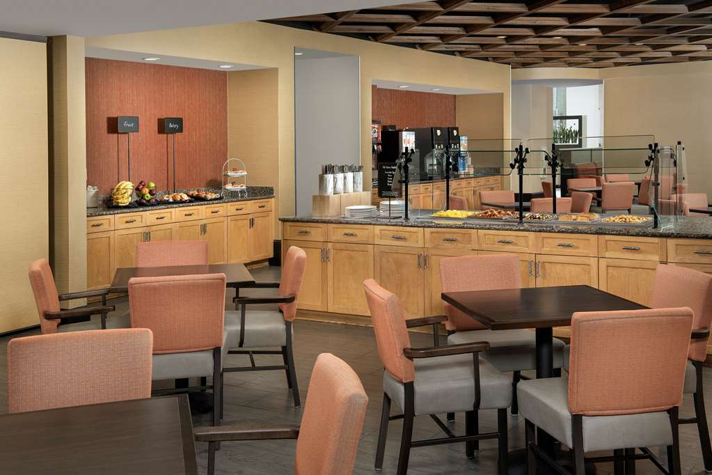 Breakfast Area Embassy Suites by Hilton Birmingham Hoover Birmingham (205)985-9994