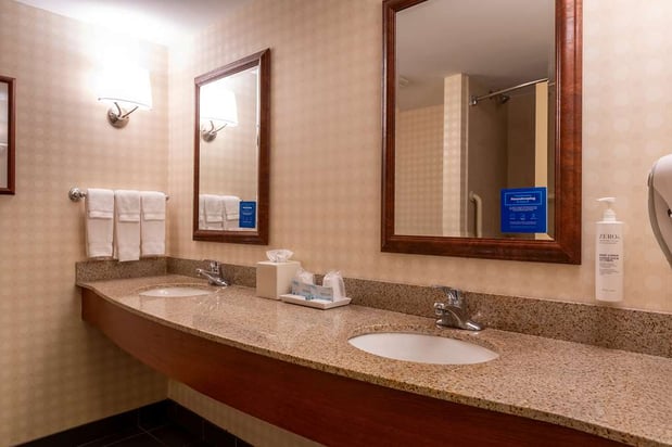 Images Hilton Garden Inn Manchester Downtown