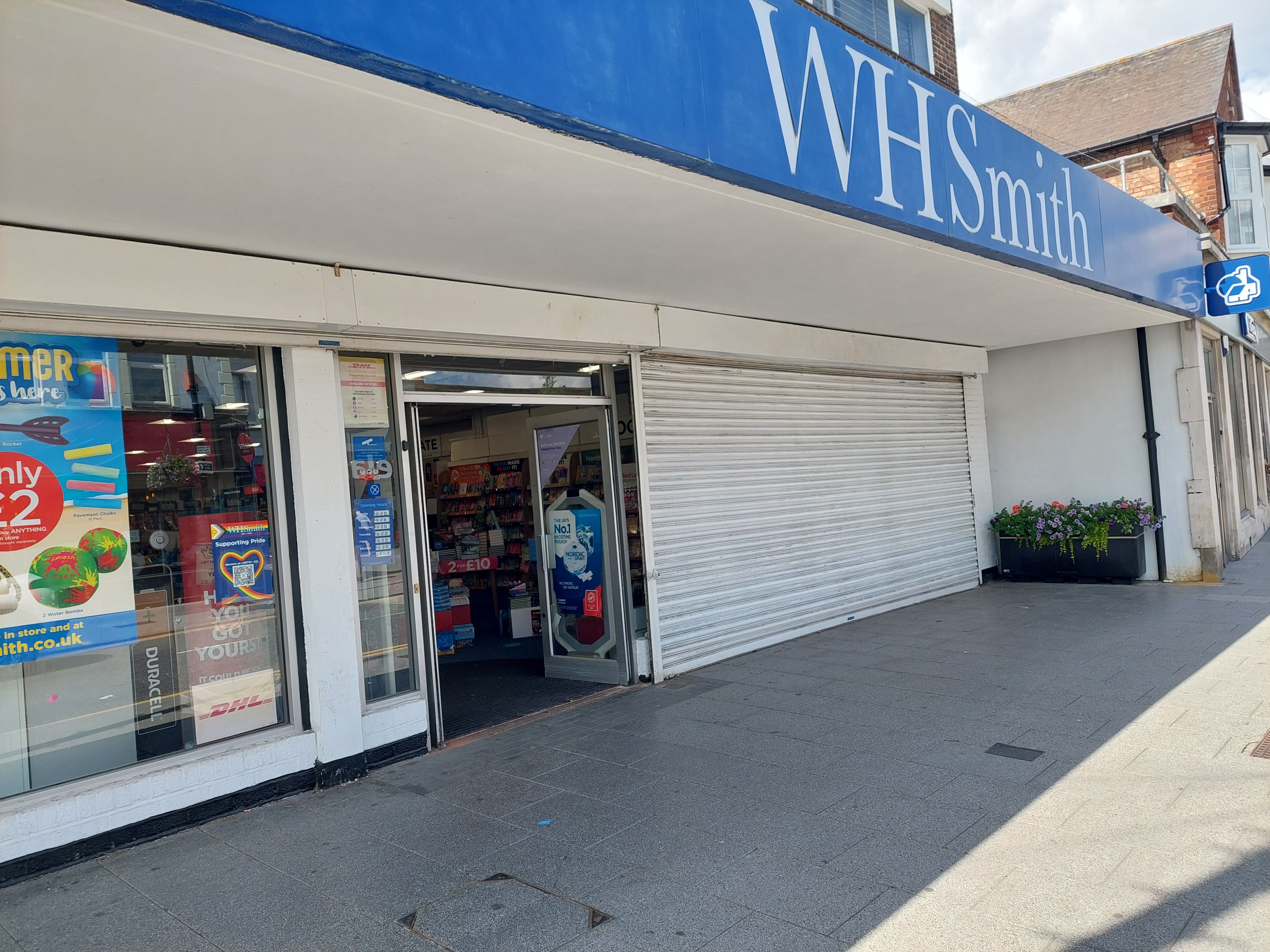 Images DHL Express Service Point (WHSmith Wickford)