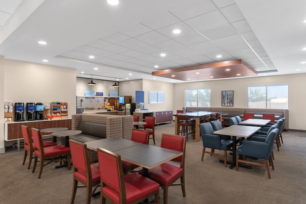Images Holiday Inn Express & Suites Coralville by IHG