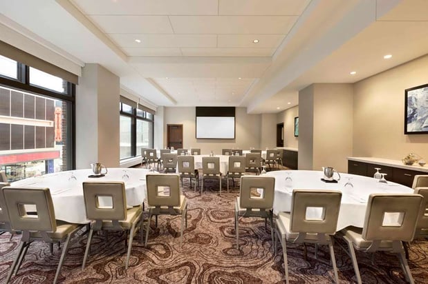 Images Embassy Suites by Hilton Minneapolis Downtown