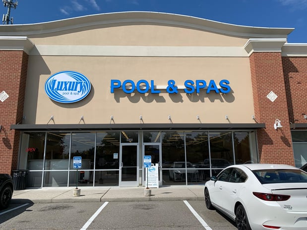 Images Luxury Pool & Spa