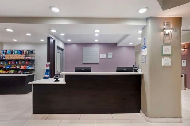 Images Best Western Plus Commerce Hotel