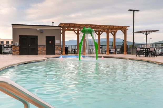 Images Staybridge Suites Pigeon Forge - Smoky Mtns by IHG