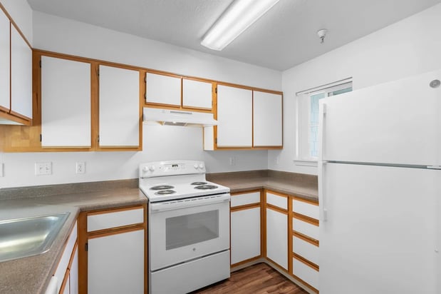 Images Summer Creek Apartments