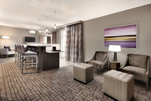 Images Embassy Suites by Hilton Charlotte Uptown