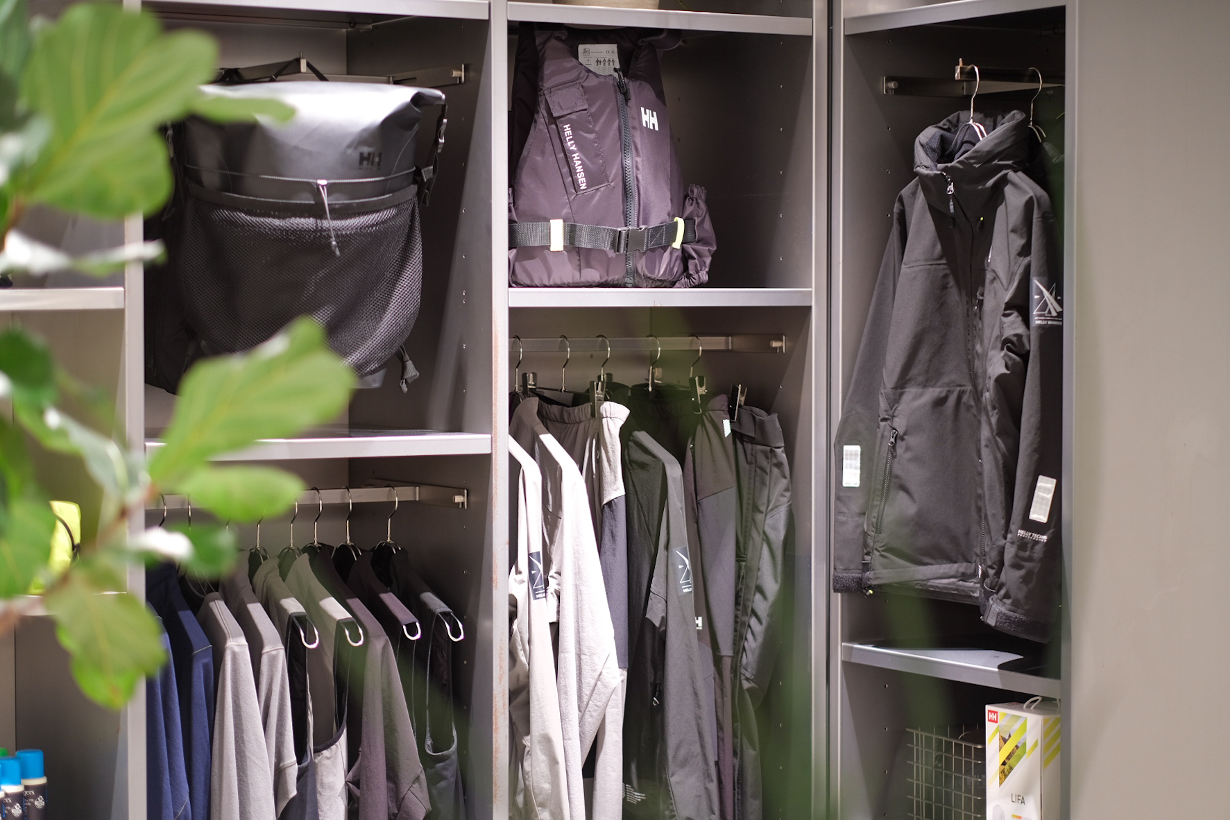 Images HELLY HANSEN (ヘリーハンセン) 原宿