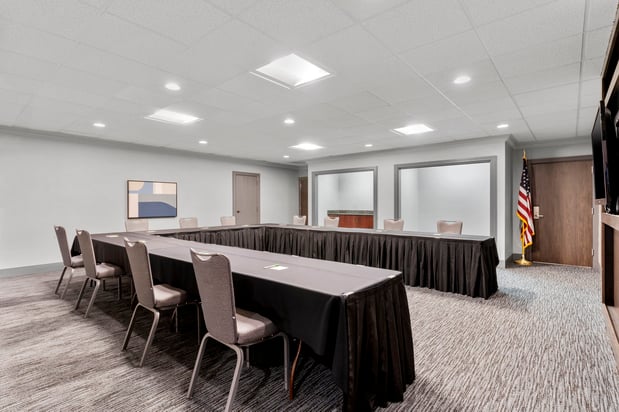 Images Holiday Inn Dubuque/Galena by IHG