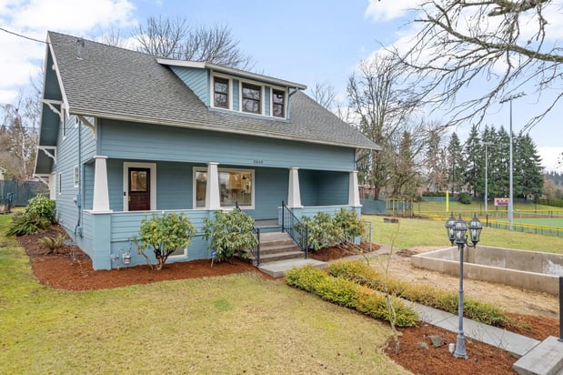 Images Christina Hamilton, REALTOR | Re/Max Equity Group