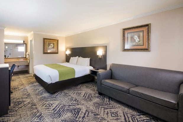 Images SureStay by Best Western Rockdale