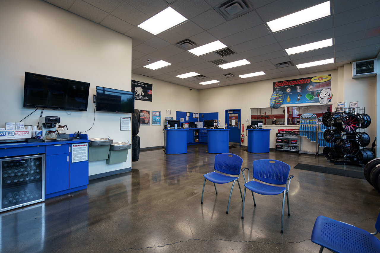 Tire Discounters on 3701 S Hamilton Rd in Groveport