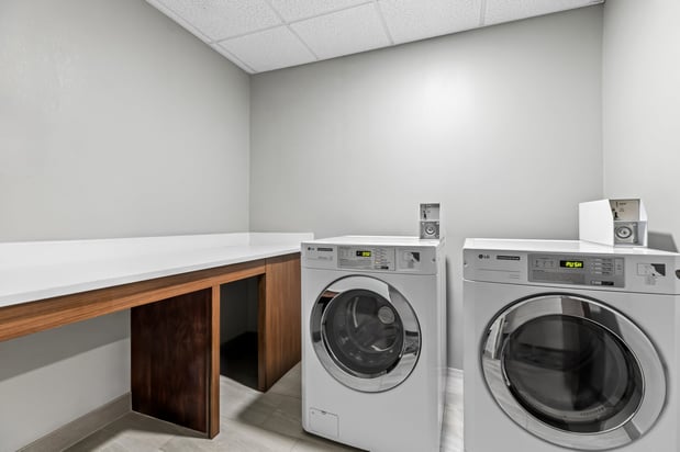 Images Holiday Inn Express & Suites Florence Northeast by IHG