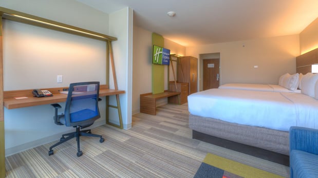 Images Holiday Inn Express & Suites Tulsa Midtown by IHG