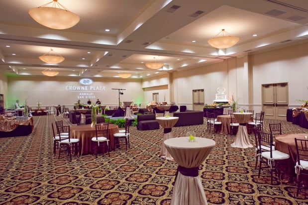 Images Crowne Plaza San Diego - Mission Valley by IHG