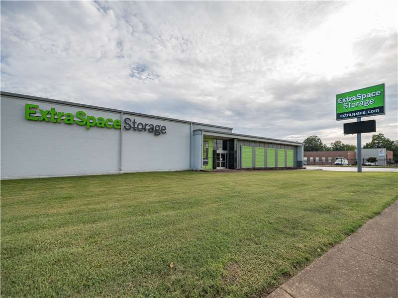 Alternate Beauty Image - Extra Space Storage at 4805 Summer Ave, Memphis, TN 38122