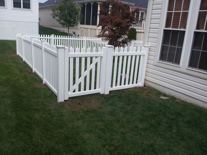 Vinyl Fencing Stands the Test of Time Beitzell Fence Co. Gainesville (703)691-5891