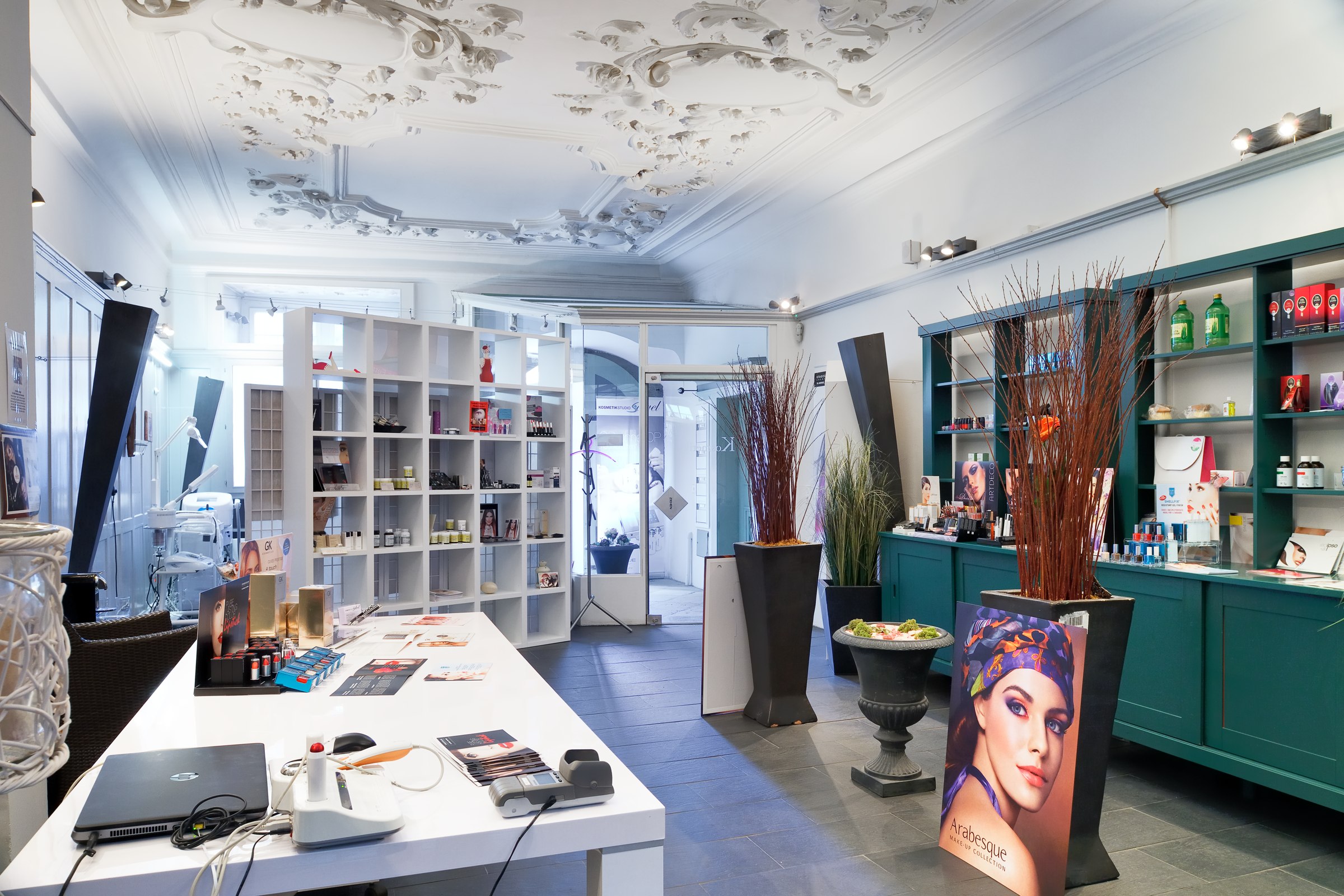 Salvel Kosmetikstudio, Herrenacker 2 in Schaffhausen