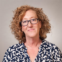 Daria M. Karos
