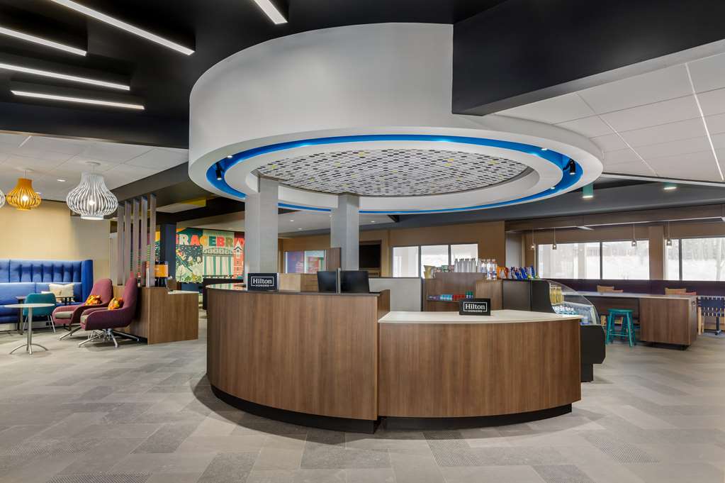 Images Tru by Hilton Bracebridge, ON