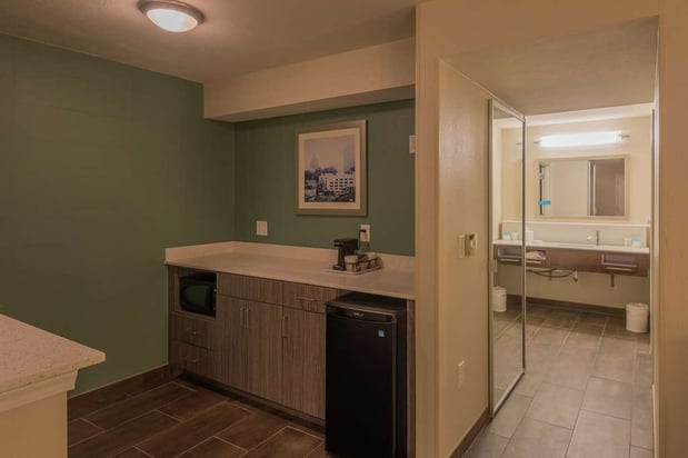 Images Hampton Inn & Suites Jackson Downtown-Coliseum