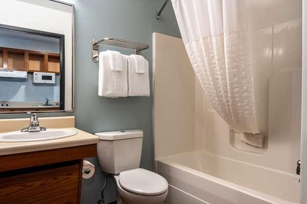 Images WoodSpring Suites Greenville Central I-85