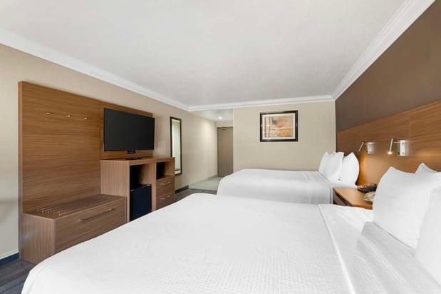 Images Best Western Plus Newport Mesa Inn