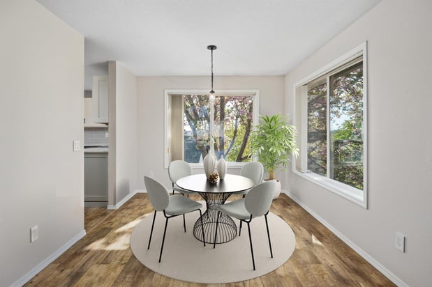 Images Lisa Bradburn, Premiere Property Group, LLC