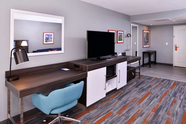 Images Hampton Inn & Suites Legacy Park-Frisco
