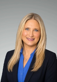 Amy Dolan headshot