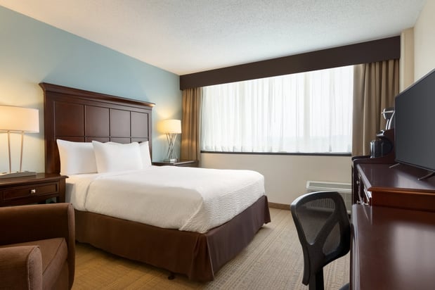 Images Holiday Inn Birmingham-Airport by IHG