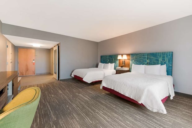 Images Hampton Inn & Suites Charlotte-Airport
