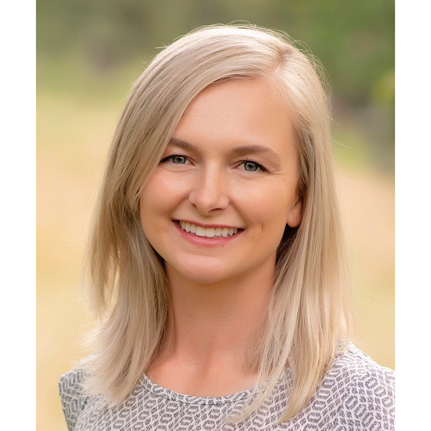 Dr. Siri Ziese, DDS
