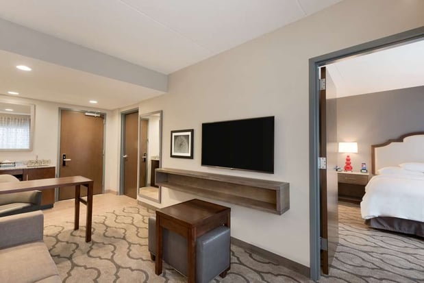 Images Embassy Suites by Hilton Chicago Naperville