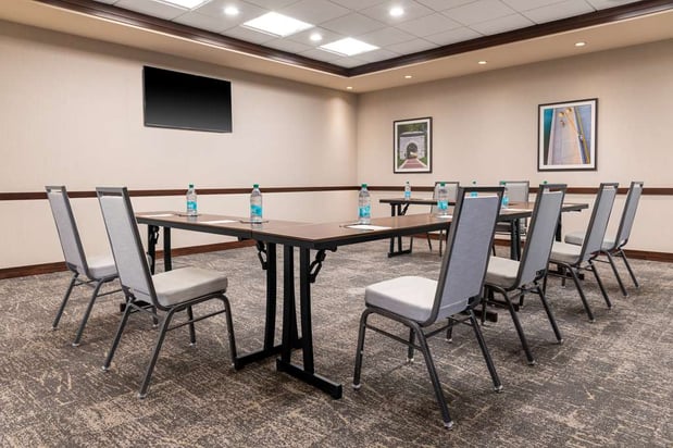 Images Hampton Inn & Suites Madison Downtown