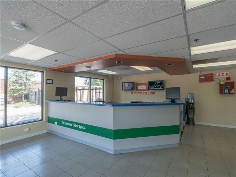 Office - Extra Space Storage at 155 Butterfield Rd, Vernon Hills, IL 60061