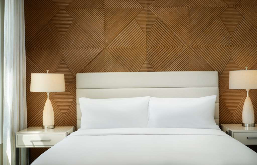 Shore House at The Del, Curio Collection by Hilton