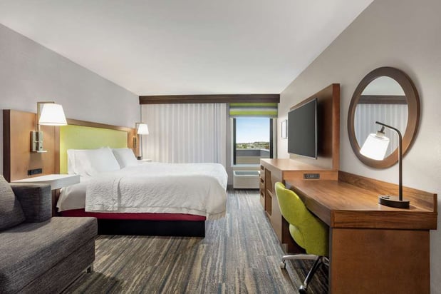 Images Hampton Inn Milwaukee/Brookfield