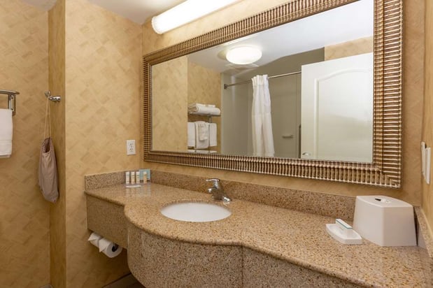 Images Hampton Inn & Suites Jacksonville Deerwood Park
