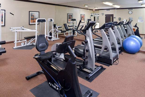 Images Staybridge Suites Ofallon Chesterfield by IHG