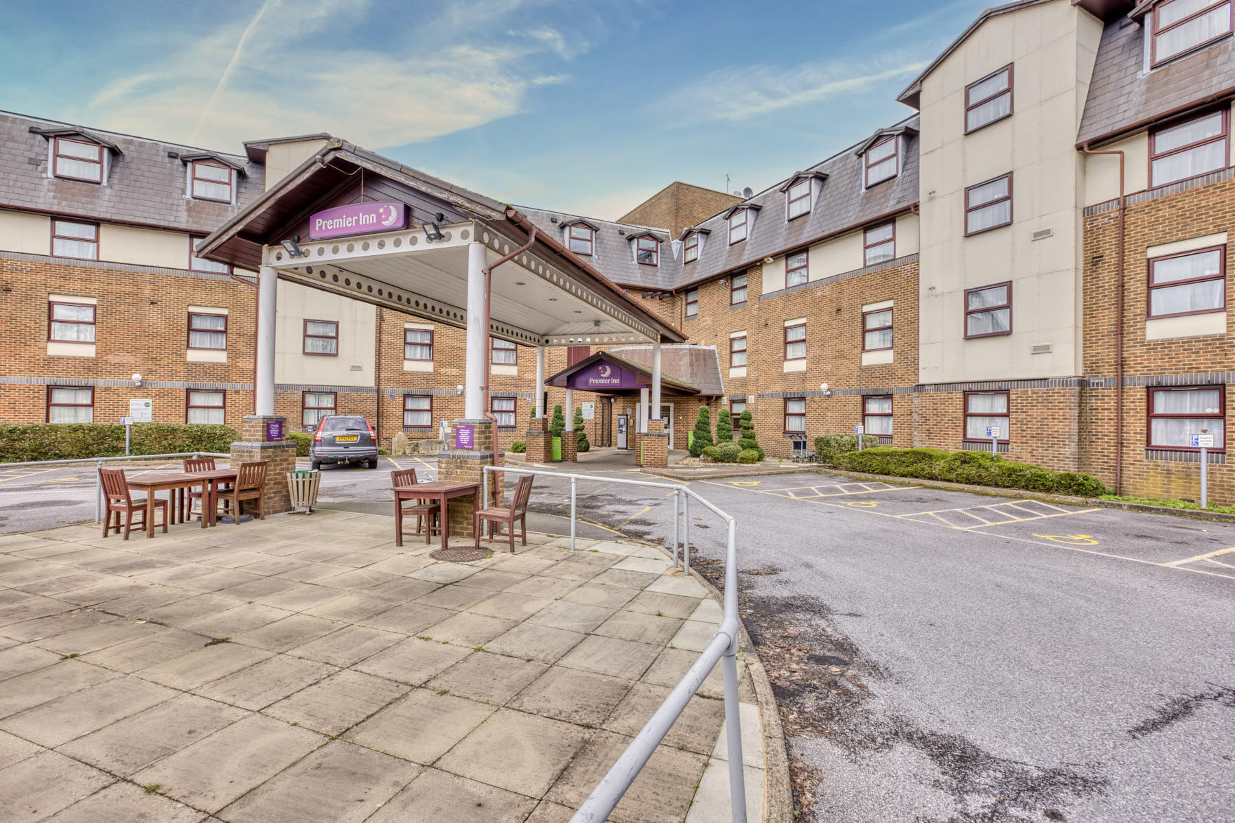 Images Premier Inn London Gatwick Airport (A23 Airport Way) hotel