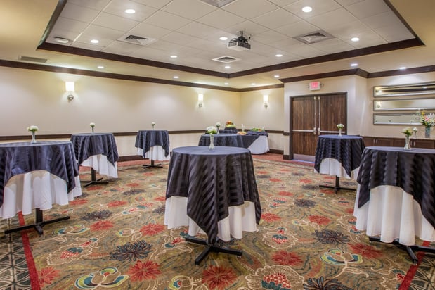 Images Crowne Plaza Anchorage-Midtown by IHG