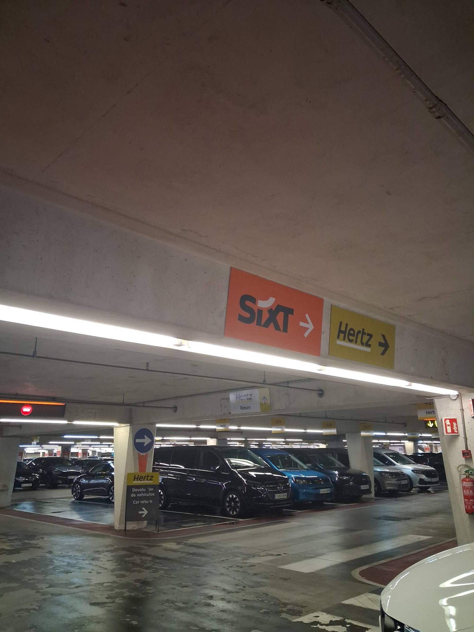 SIXT Alquiler de Coches - Bilbao Aeropuerto (BIO) 27