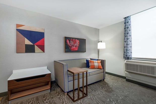 Images Hampton Inn & Suites Fort Wayne Downtown