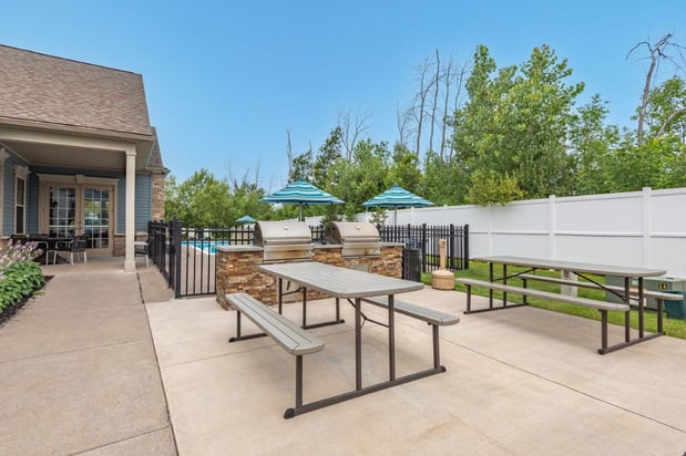 Images North Ponds Apartments & Townhomes